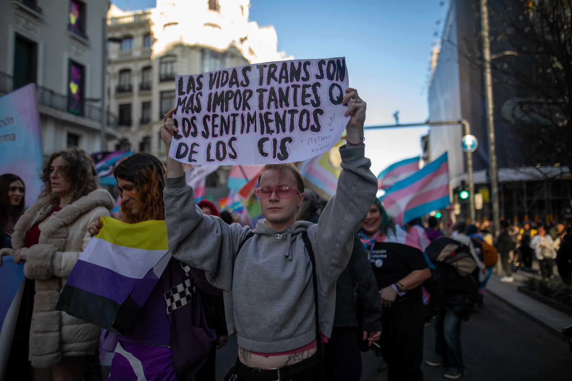 Mani Trans Anti odio - 10